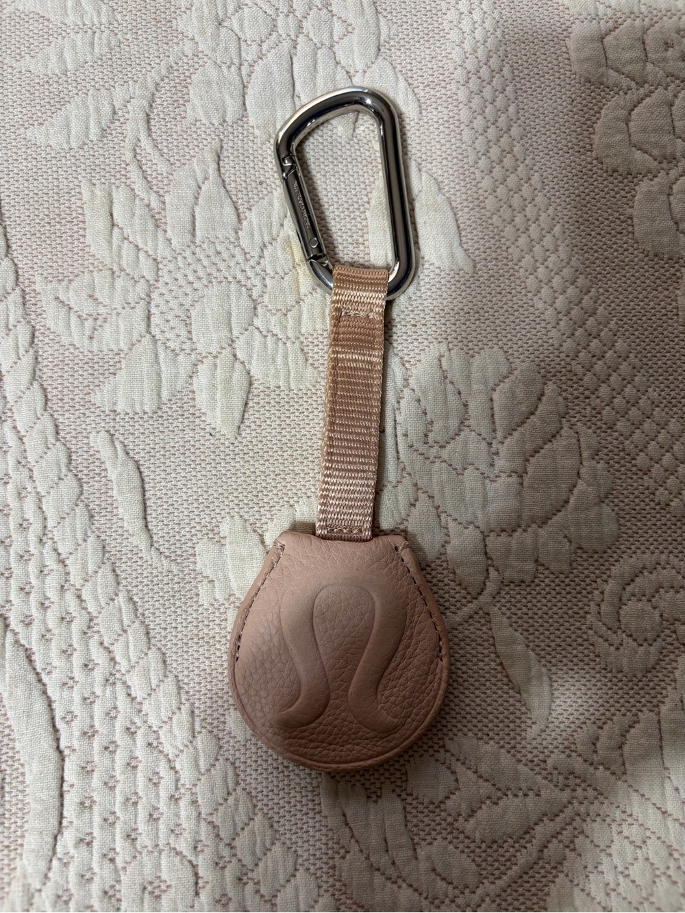 NWOT Lululemon leather key chain holder light pink great gift neutral quiet luxu